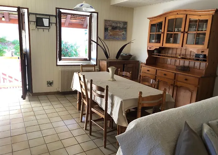 Appartement Dans La Vieille Ville, En Face Du Chateau