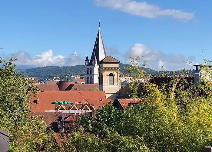 Appartement Dans La Vieille Ville, En Face Du Chateau